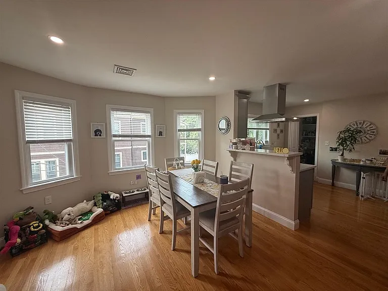 44 Ashland St #2F — Photo 15