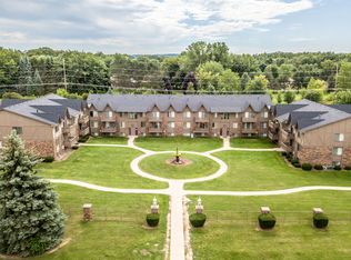 6033 Fountain Pointe Rd #3-01, Grand Blanc, MI 48439