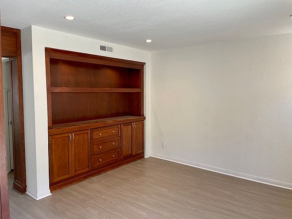 5th image of 1857 Forest Dr