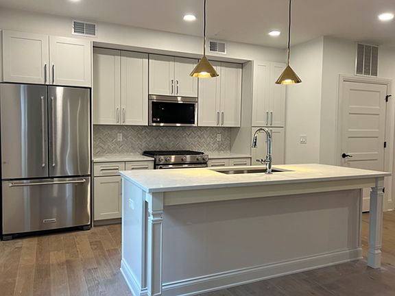 5th image of 692 N High St Suite 310