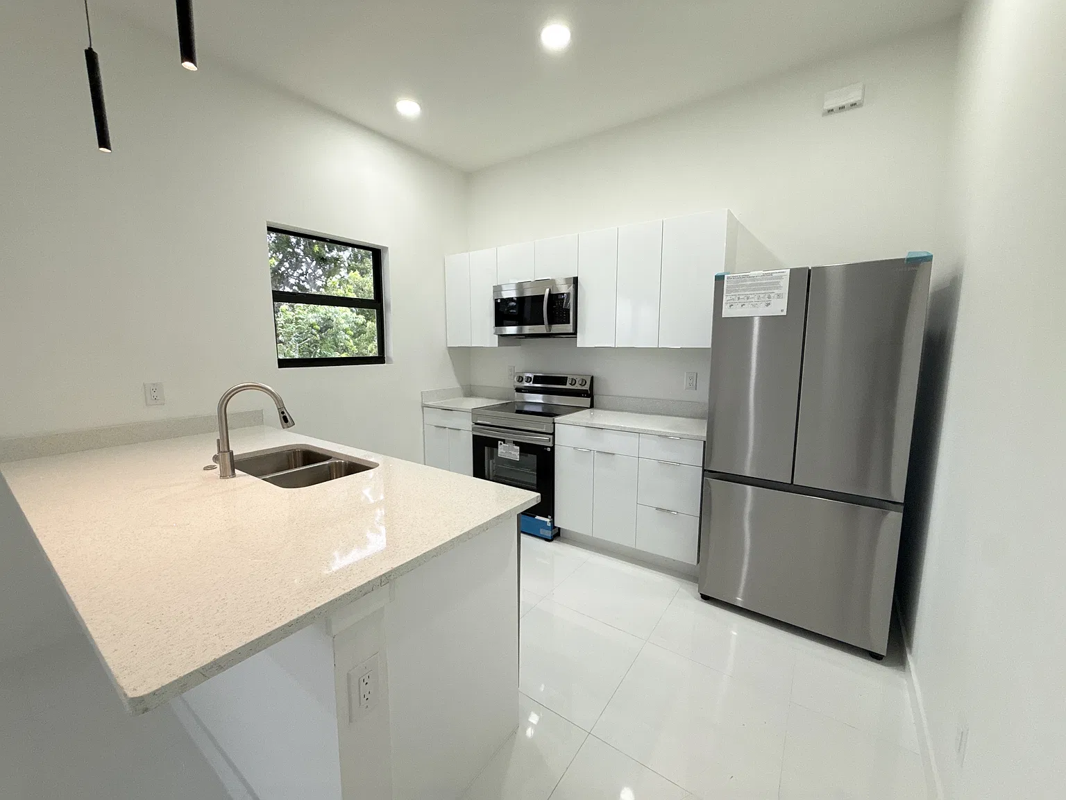 2418 Northwest 25th Street - 1 — Photo 3
