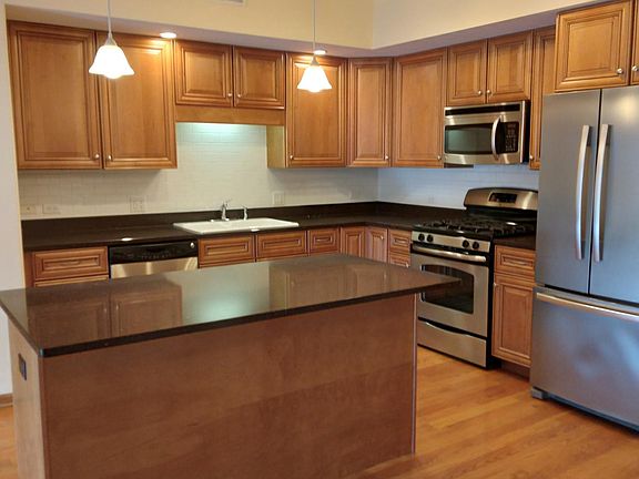 3rd image of 5761 W Higgins Ave Unit 2D