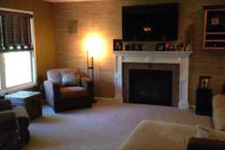 1st image of 7859 Marina Dr