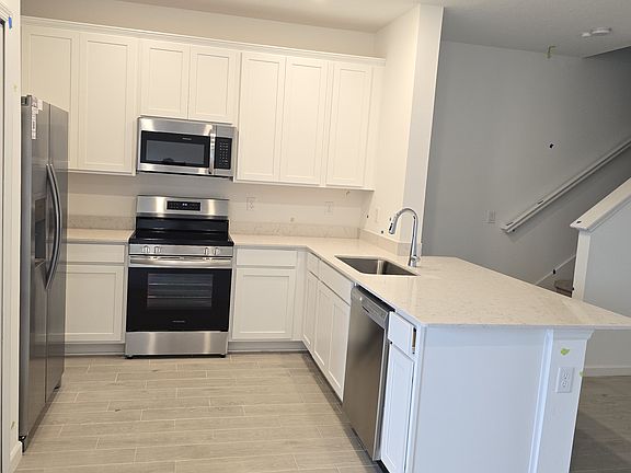 5th image of 3980 Field Daisy Pl