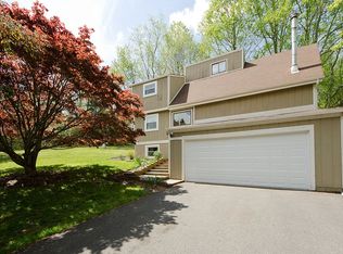 12210 Henderson Rd, Clifton, VA 20124