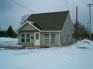 112 W Dunlop Rd, Clare, MI 48617