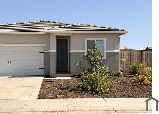4 bed, 1870 sqft, $3,850 — Photo 2