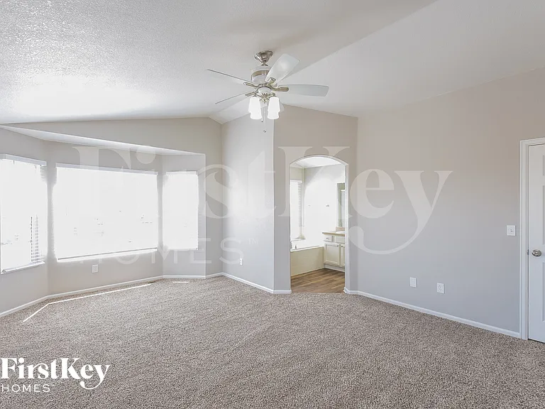 15882 E 107th Ave — Photo 11