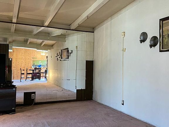 4th image of 1761 Hopkins Dr