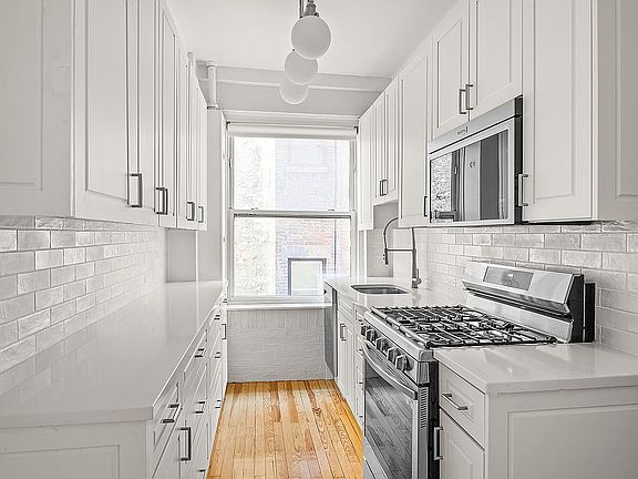2nd image of 139 W 82nd St #5C