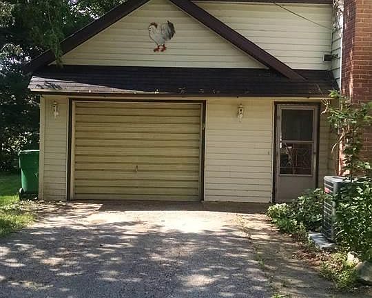 3rd image of 311 W Brown St
