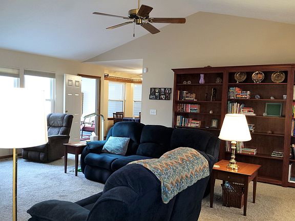 4th image of 3751 Hidden Cove Cir