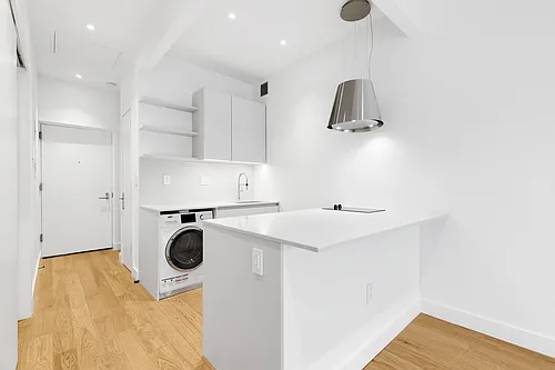 321 E 22nd St #1C Photo 1