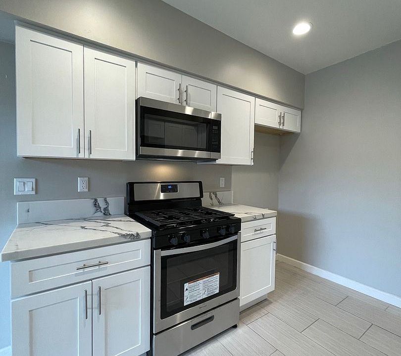 1st image of 1421 College View Dr APT 25