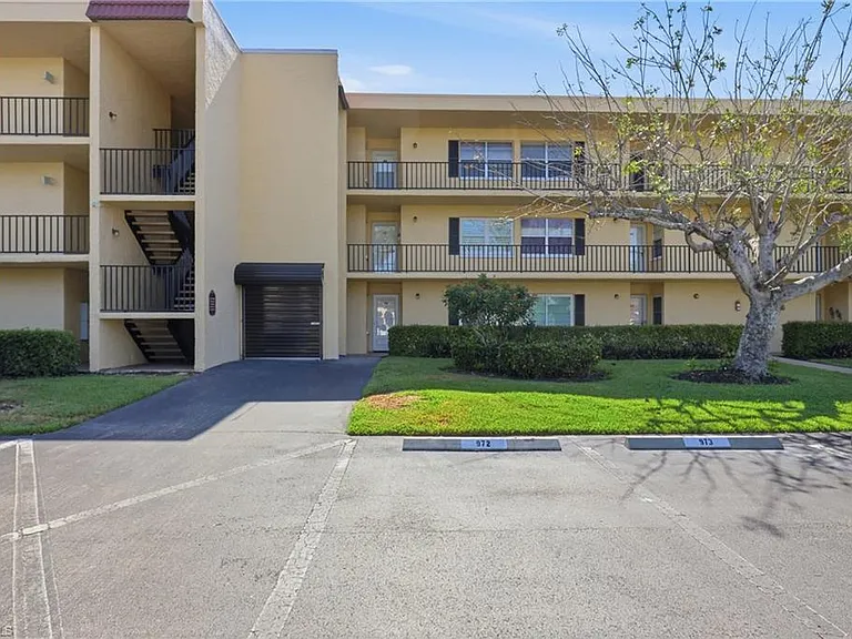 1086 Forest Lakes Dr #106 — Photo 3