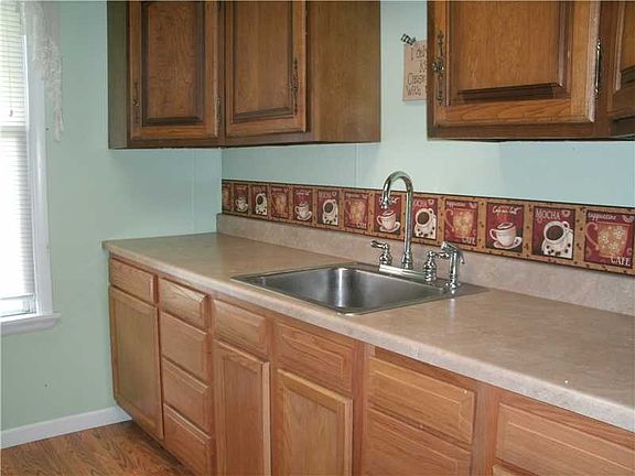 3rd image of 435-437 Henry St