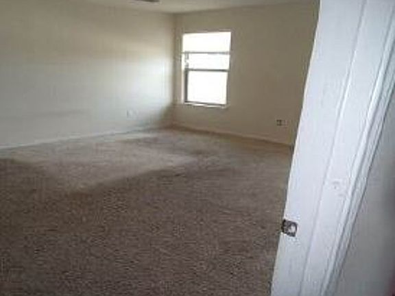 4th image of 1635 Ann Harbor St