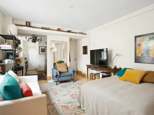 269 West 72nd Street image 2 of 6