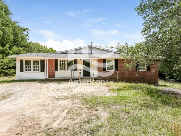 309 Cummings St, Laurens, SC 29360