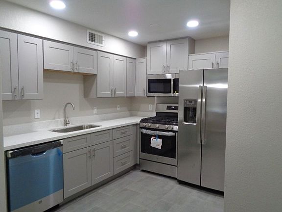 3rd image of 3220 N 68th St APT 5