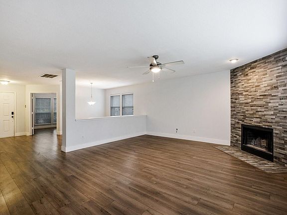 4th image of 13905 Gallant Fox Ct