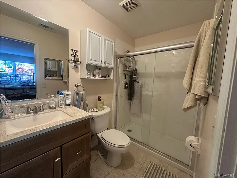 121 Villagegreen Ct — Photo 17