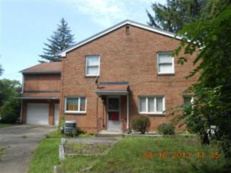 2nd image of 1833 5th Ave
