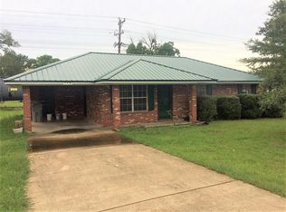 110 Chatham St, Fulton, MS 38843