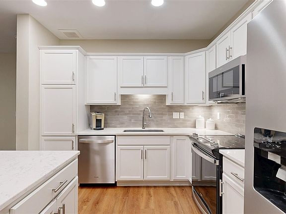 3rd image of 750 E Foster Rd #116