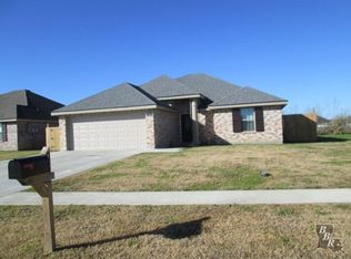 422 Galvez Ln, Houma, LA 70363