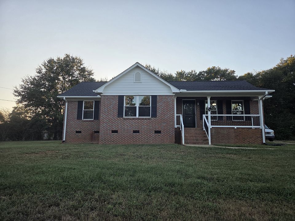 1st image of 228 Bennetts Cir