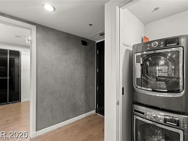 4525 Dean Martin Dr #511 — Photo 25