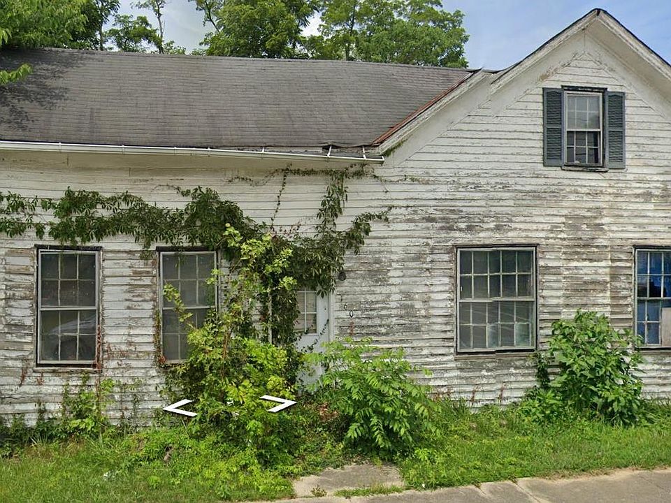 2nd image of 160 Apple St