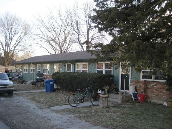 2nd image of 402 S Elm St