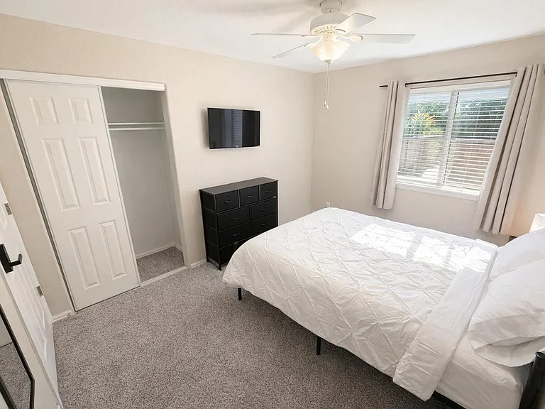 Dexter St — Photo 1