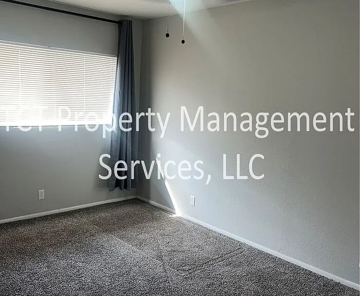 286 W Palomino Dr #135 — Photo 7