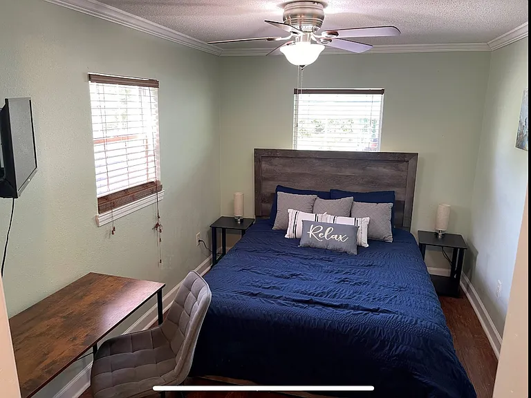 1044 Camp Ave — Photo 5