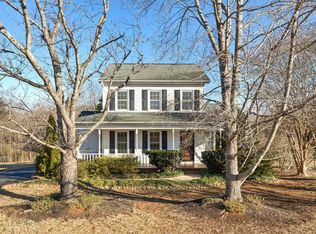 156 Parris Ridge Dr, Boiling Springs, SC 29316