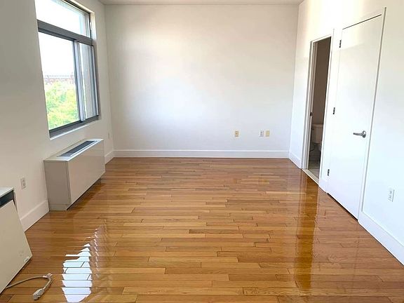 5th image of 804 Bergen St #5R