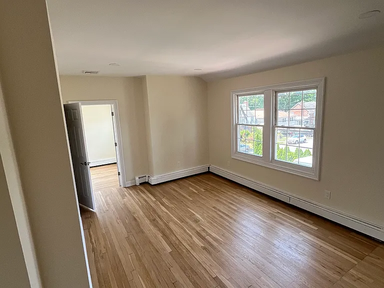 Allenwood Rd — Photo 13