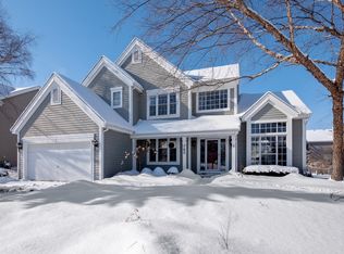 760 Huntington Dr, Lake Zurich, IL