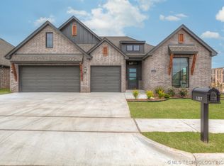 1217 N Dogwood Ave, Broken Arrow, OK 74011