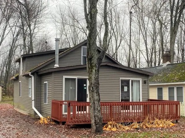 2323 Lakeshore Dr, Blossvale, NY 13308