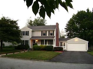 54 Glen View Dr, Cranston, RI 02920