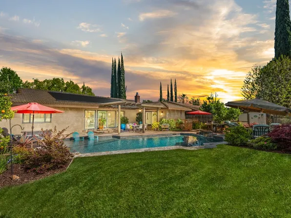 613 Rivercrest Dr, Sacramento, CA 95831