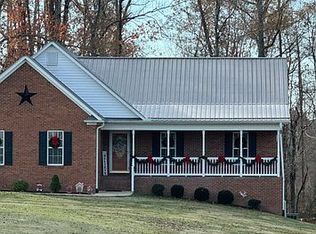 1325 E Westmoreland Rd, King, NC 27021