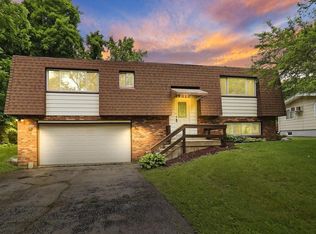 39010 89th Pl, Burlington, WI 53105