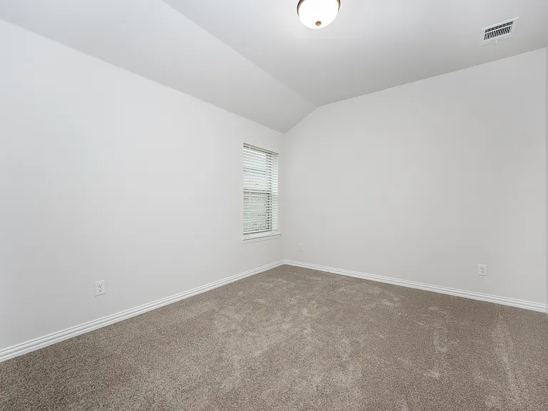 2104 Briar Rose Dr — Photo 10