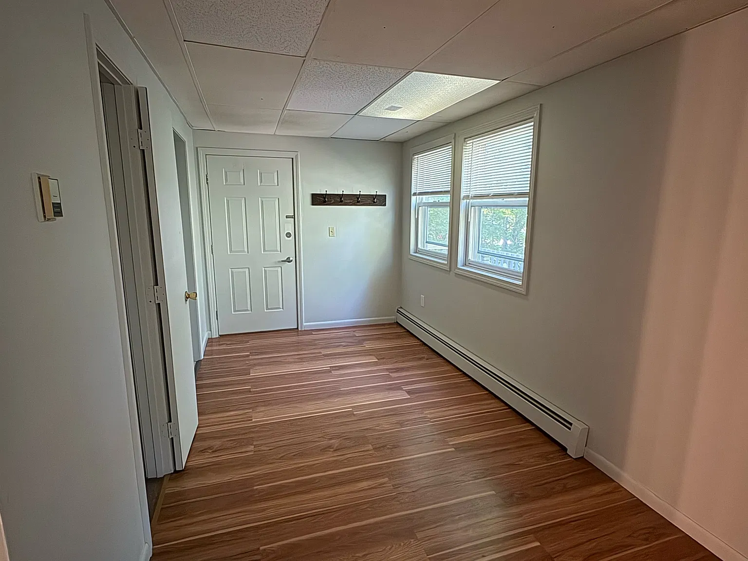 135 Glenwood Drive - 3 — Photo 2