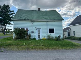 2049 Irving St, Westville, NS B0K 2A0